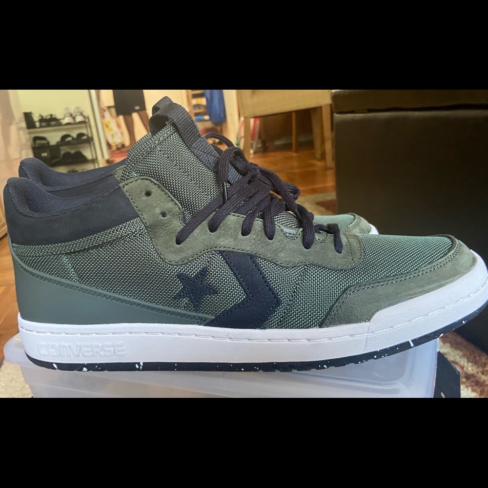 Men’s Converse sneakers